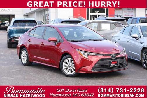 Pearl 2023 Toyota Corolla LE