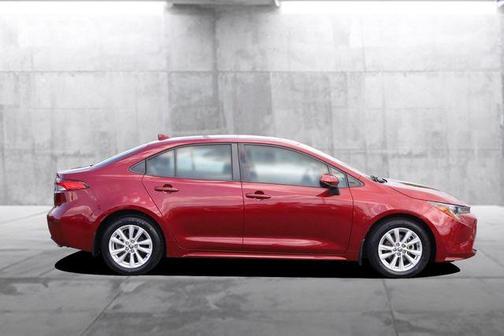 Pearl 2023 Toyota Corolla LE