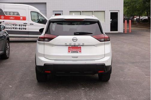 White Pearl 2025 Nissan Rogue SV