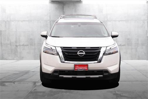 2024 Nissan Pathfinder SL FWD