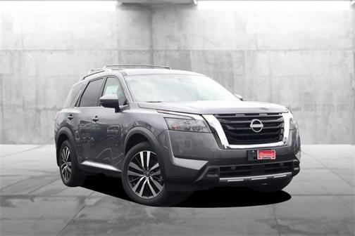 2025 Nissan Pathfinder Platinum 4WD