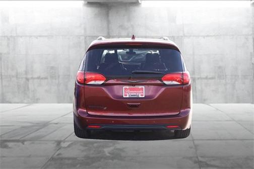 2018 Chrysler Pacifica Touring-L Plus