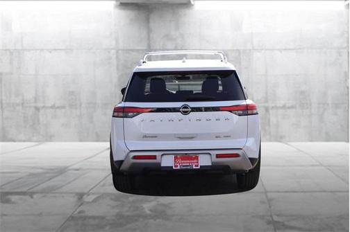 2025 Nissan Pathfinder SL 4WD