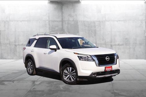 2025 Nissan Pathfinder SL 4WD