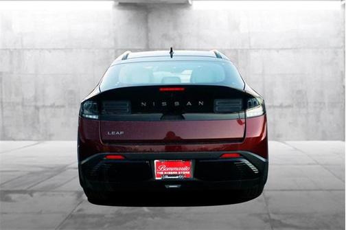 2026 Nissan Leaf PLATINUM+