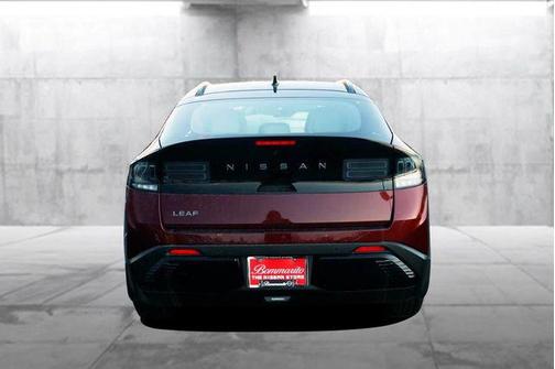 2026 Nissan Leaf PLATINUM+