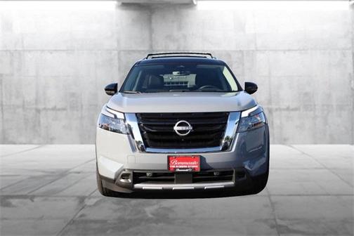 2025 Nissan Pathfinder Platinum 4WD