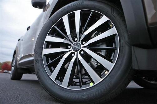 2025 Nissan Pathfinder Platinum 4WD