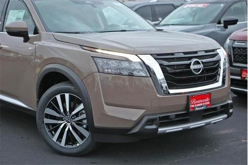 2025 Nissan Pathfinder Platinum 4WD