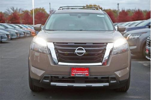 2025 Nissan Pathfinder Platinum 4WD