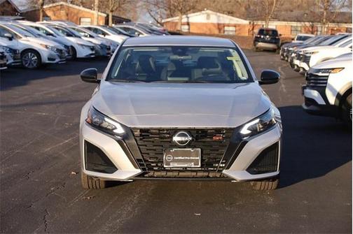 2024 Nissan Altima SR FWD