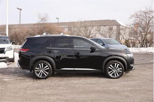2024 Nissan Pathfinder Platinum FWD