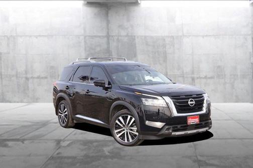 2024 Nissan Pathfinder Platinum FWD