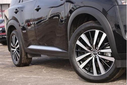 2024 Nissan Pathfinder Platinum FWD