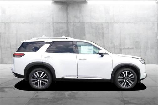 2025 Nissan Pathfinder Platinum 4WD