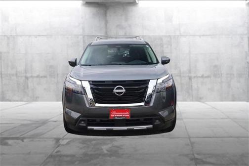 2025 Nissan Pathfinder SL 4WD