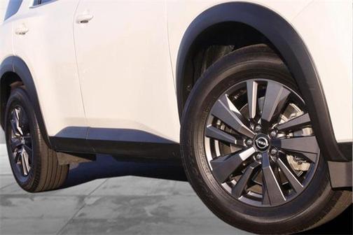 2022 Nissan Pathfinder S 4WD