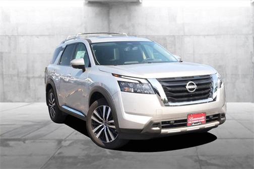 2025 Nissan Pathfinder Platinum 4WD