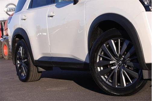 2024 Nissan Pathfinder SL 4WD