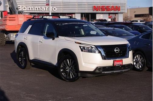 2024 Nissan Pathfinder SL 4WD