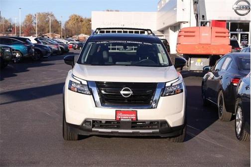 2024 Nissan Pathfinder SL 4WD