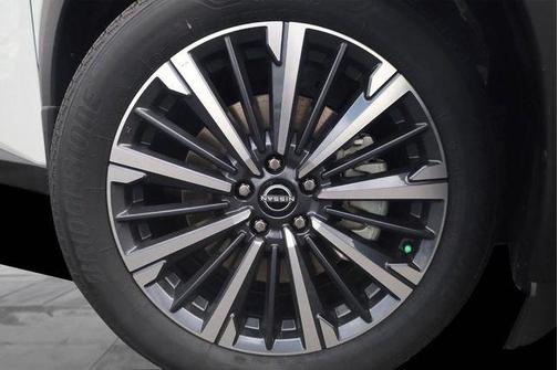 White Pearl 2026 Nissan Pathfinder Platinum