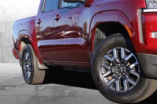 2024 Nissan Frontier SL