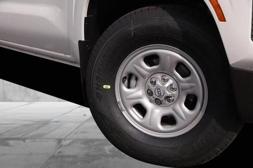 2025 Nissan Frontier S