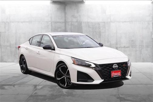 2023 Nissan Altima SR FWD