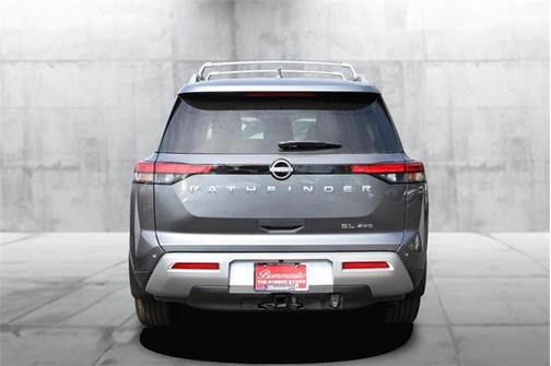 2025 Nissan Pathfinder SL 4WD