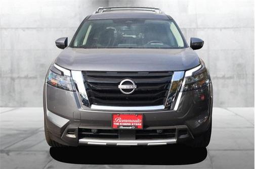 2025 Nissan Pathfinder SL 4WD