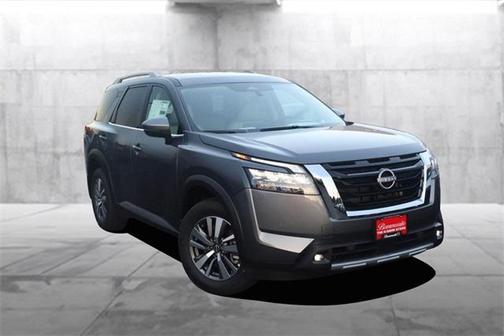 2025 Nissan Pathfinder SL 4WD