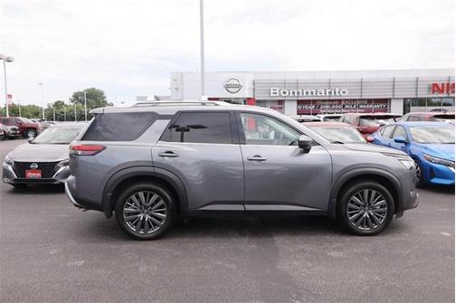 2024 Nissan Pathfinder SL FWD