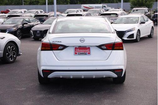 Glacier White 2025 Nissan Altima 2.5 SV
