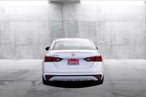 Glacier White 2025 Nissan Altima 2.5 SV