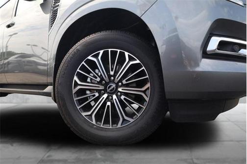 2025 Nissan Armada SL 4WD