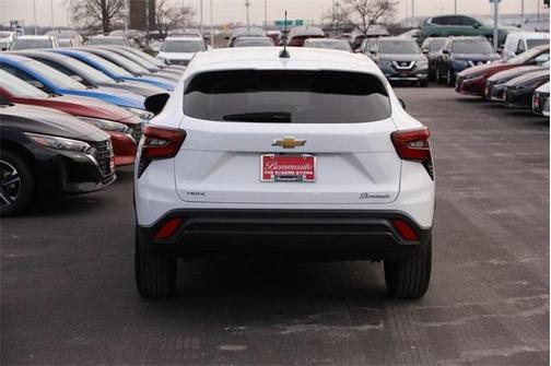 2025 Chevrolet Trax LS
