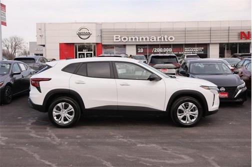 2025 Chevrolet Trax LS