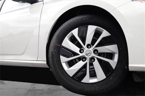 2025 Nissan Altima S FWD