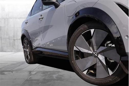 2025 Nissan ARIYA PLATINUM+