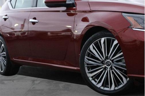 2025 Nissan Altima 2.5 SL