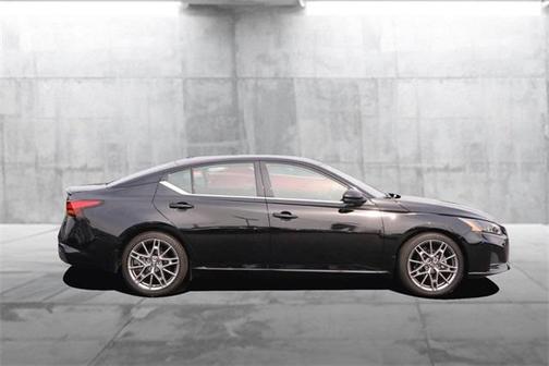 2024 Nissan Altima SR VC-Turbo FWD