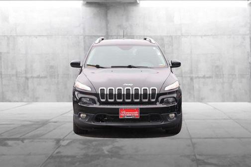 Brilliant Black Crystal Pearlcoat 2016 Jeep Cherokee Latitude