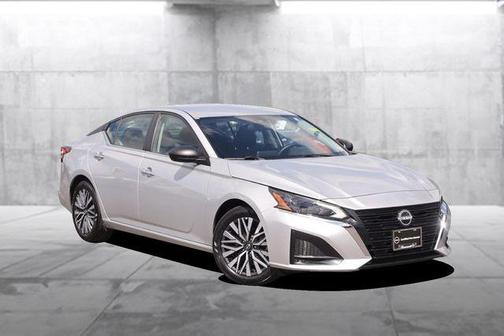 Brilliant Silver Metallic 2024 Nissan Altima 2.5 SV
