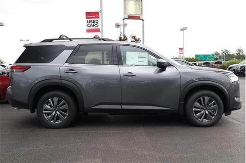 2025 Nissan Pathfinder SV 4WD