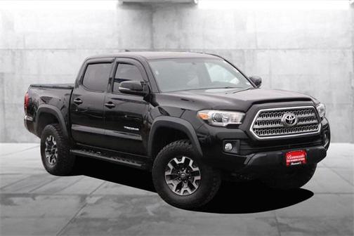 2017 Toyota Tacoma SR
