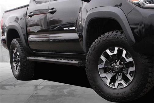 2017 Toyota Tacoma SR