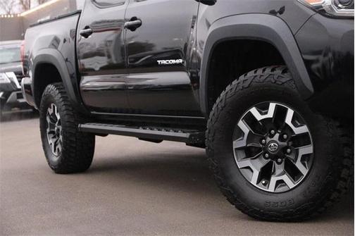 2017 Toyota Tacoma SR