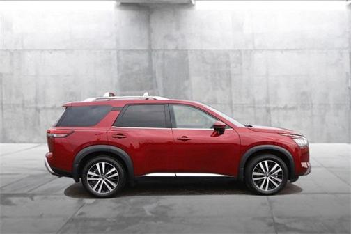 2024 Nissan Pathfinder Platinum FWD