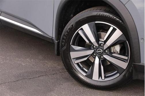 2022 Nissan Rogue SL
